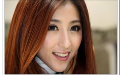 空去掉小内趴在地上打扑克视频